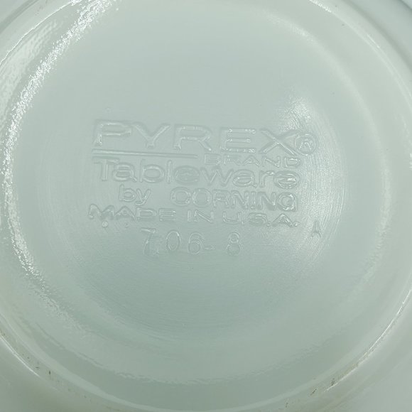 Pyrex Tableware by Corning White Berry Sauce Dessert Bowls White Bowl Green Band - Picture 3 of 5